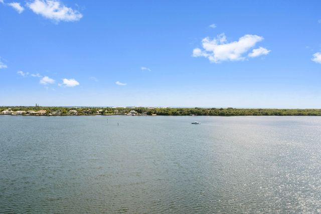 130 Lakeshore Drive 923, North Palm Beach, FL 33408