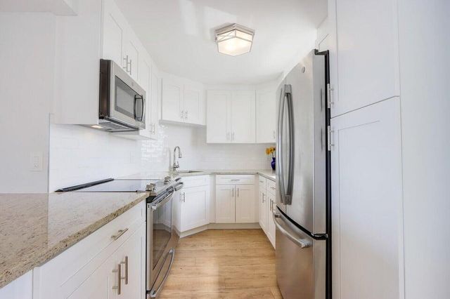 130 Lakeshore Drive 923, North Palm Beach, FL 33408