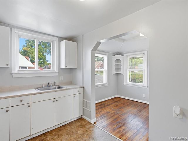 10055 Marlowe Street, Detroit, MI 48227