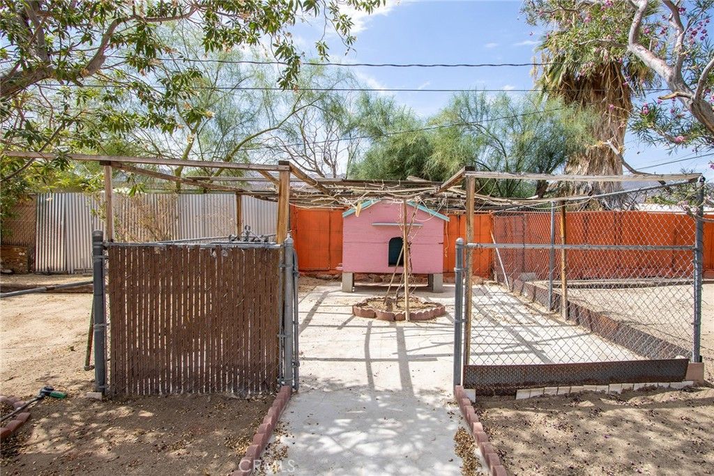 Image 27 of property listing at 6582 Manzanita Avenue, 29 Palms, CA 92277