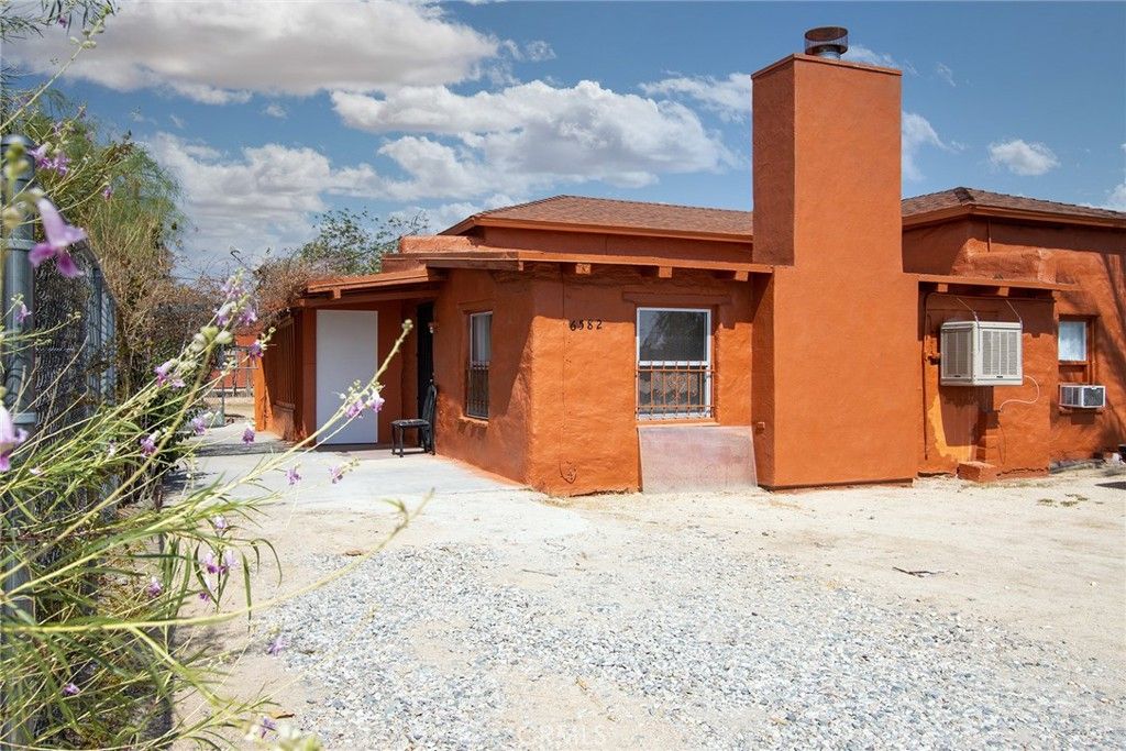 Image 4 of property listing at 6582 Manzanita Avenue, 29 Palms, CA 92277