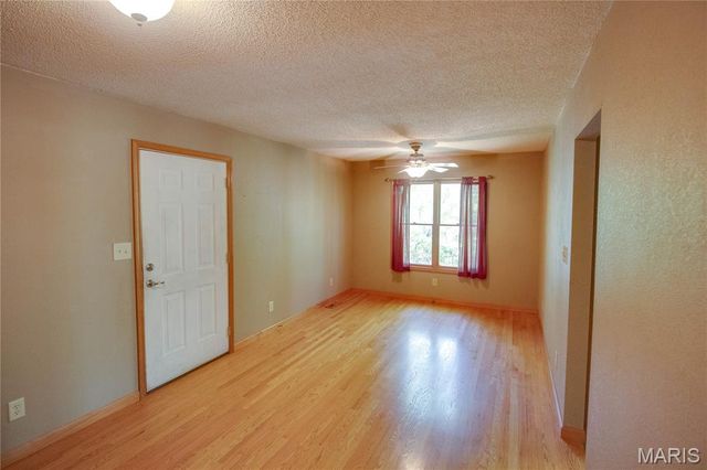 19383 Deer Run, Brighton, IL 62012