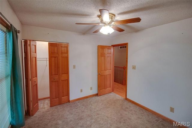 19383 Deer Run, Brighton, IL 62012