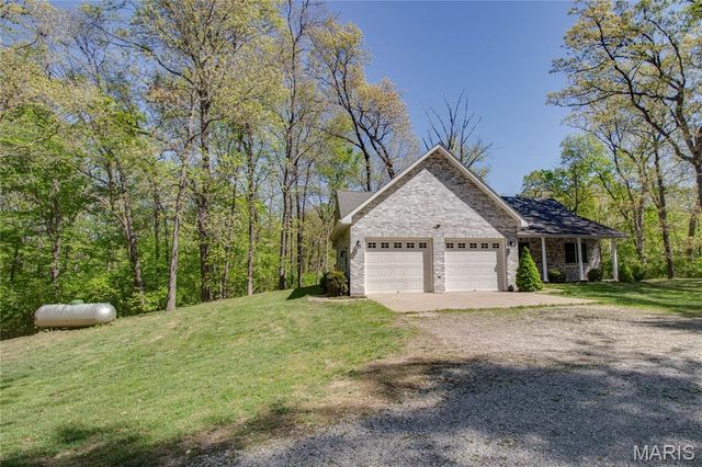 19383 Deer Run, Brighton, IL 62012