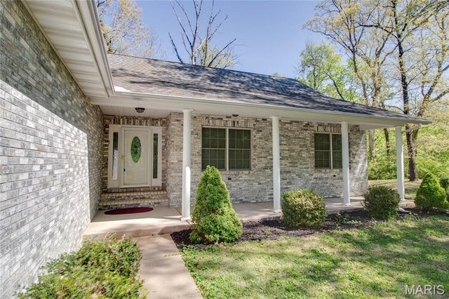 19383 Deer Run, Brighton, IL 62012
