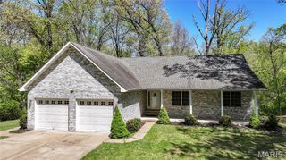 19383 Deer Run, Brighton, IL 62012