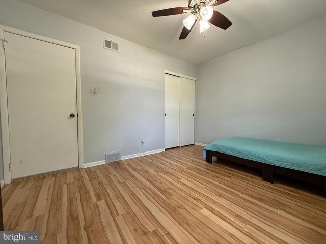 806 WARFIELD LN, Huntingdon Valley, PA 19006