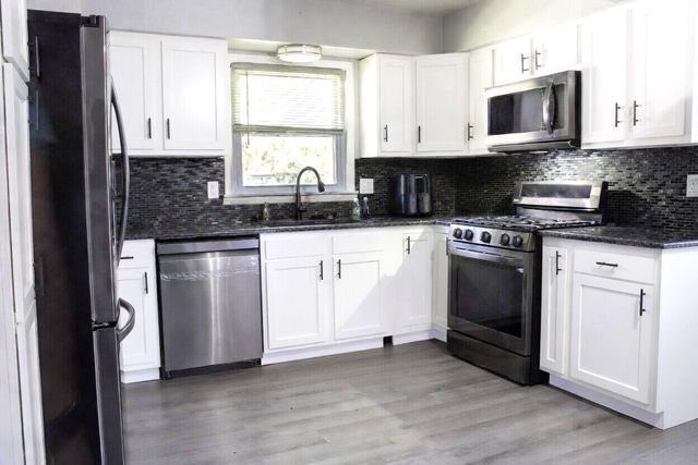 4219 N 72nd STREET, Milwaukee, WI 53216