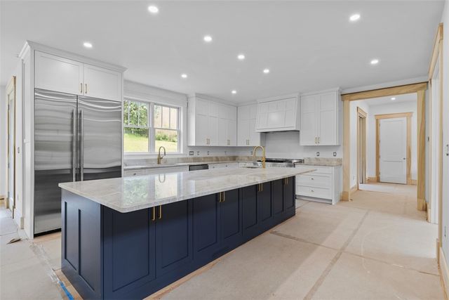 1502 Powers Run Rd, O'hara, PA 15238