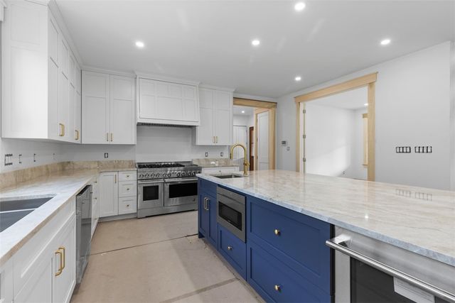 1502 Powers Run Rd, O'hara, PA 15238