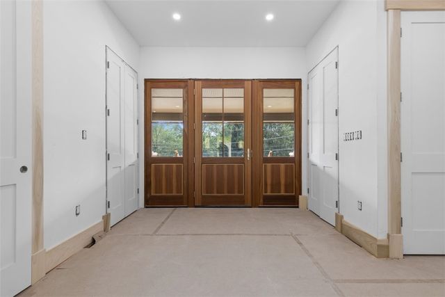 1502 Powers Run Rd, O'hara, PA 15238