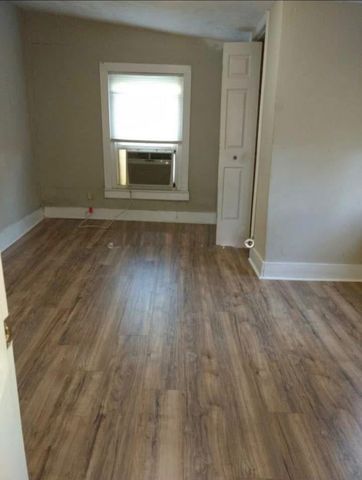 1119 Comstock Ave, Columbia, TN 38401