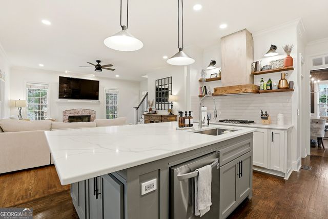 300 Tarragon Drive, Fayetteville, GA 30215