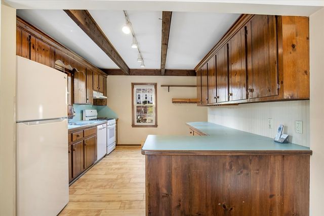 132 Stage Coach Dr, Chatham, MA 02659