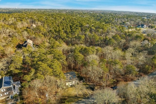 132 Stage Coach Dr, Chatham, MA 02659