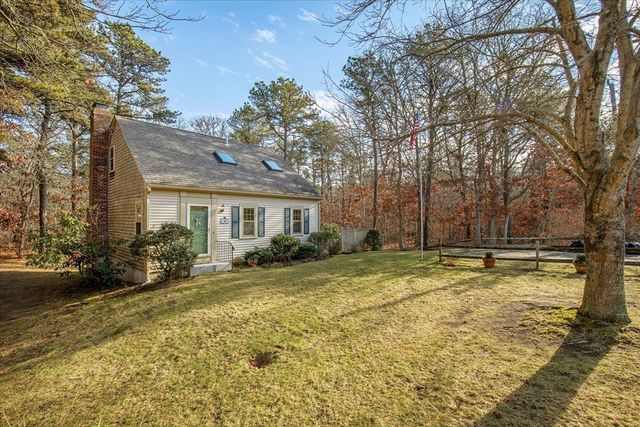 132 Stage Coach Dr, Chatham, MA 02659