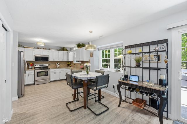 275 Inland Circle, Avon, IN 46123