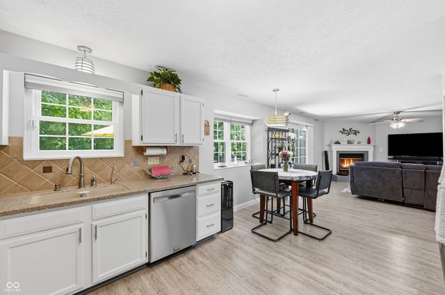 275 Inland Circle, Avon, IN 46123