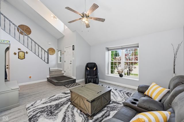 275 Inland Circle, Avon, IN 46123