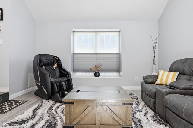 275 Inland Circle, Avon, IN 46123