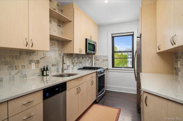 412 Munro Avenue 2H, Mamaroneck, NY 10543