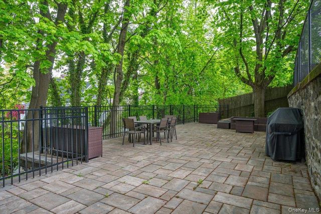 412 Munro Avenue 2H, Mamaroneck, NY 10543