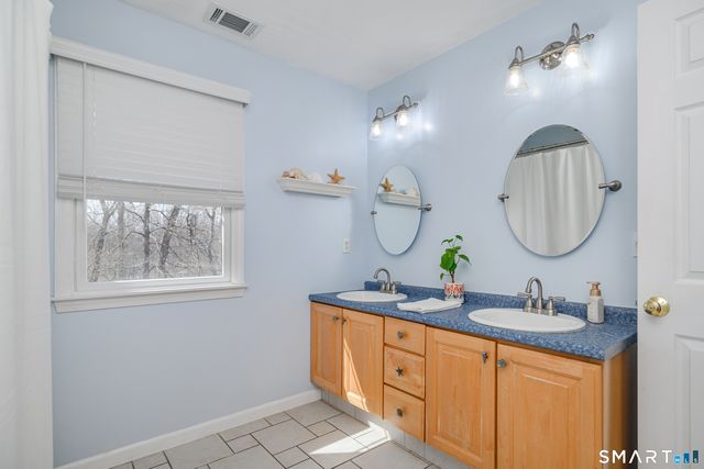 17 Weldon Woods Road, New Fairfield, CT 06812