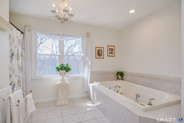 17 Weldon Woods Road, New Fairfield, CT 06812