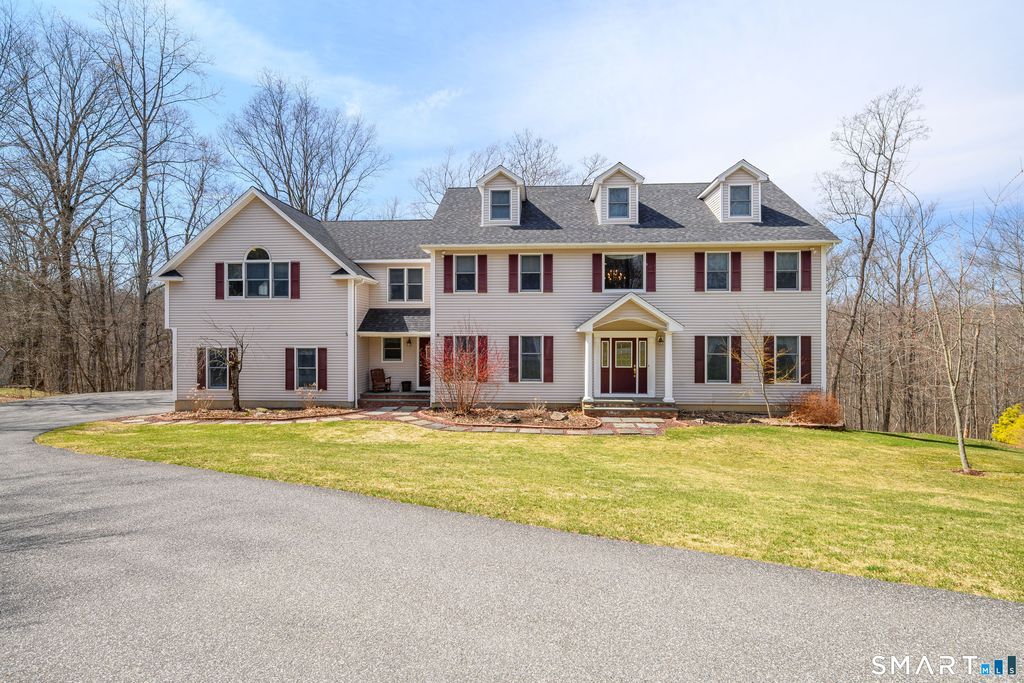 17 Weldon Woods Road, New Fairfield, CT 06812