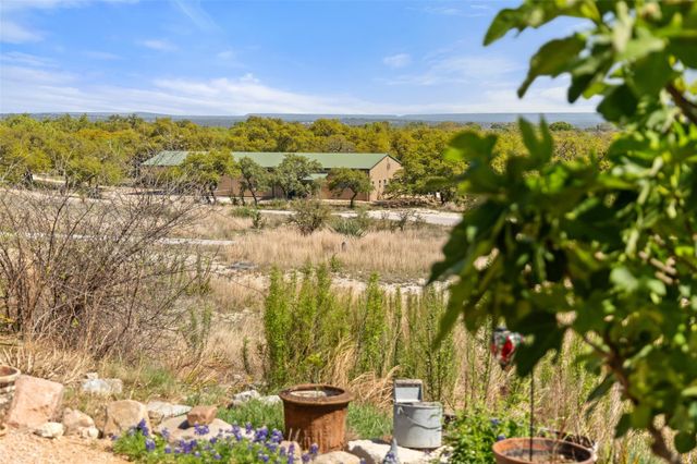 546 Lazy Oak RD, Johnson City, TX 78636