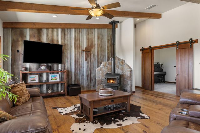 546 Lazy Oak RD, Johnson City, TX 78636