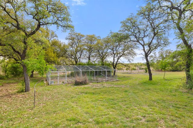 546 Lazy Oak RD, Johnson City, TX 78636