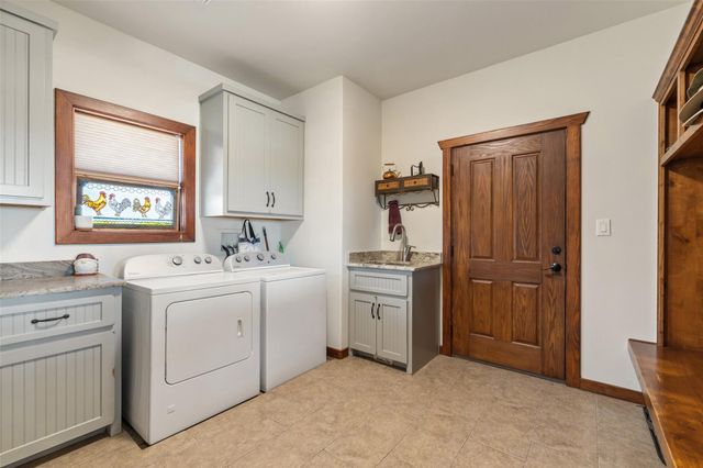 546 Lazy Oak RD, Johnson City, TX 78636