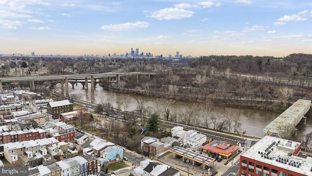 3737 CALUMET ST, Philadelphia, PA 19129