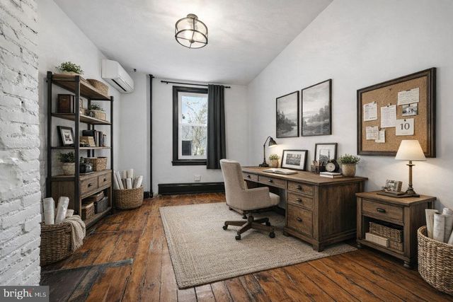 3737 CALUMET ST, Philadelphia, PA 19129