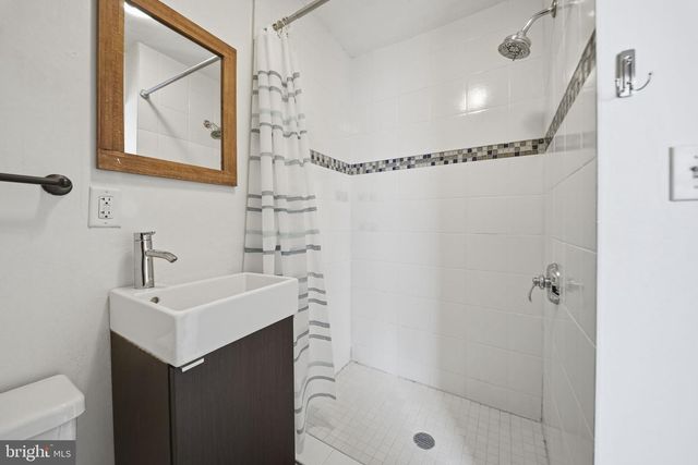 3737 CALUMET ST, Philadelphia, PA 19129