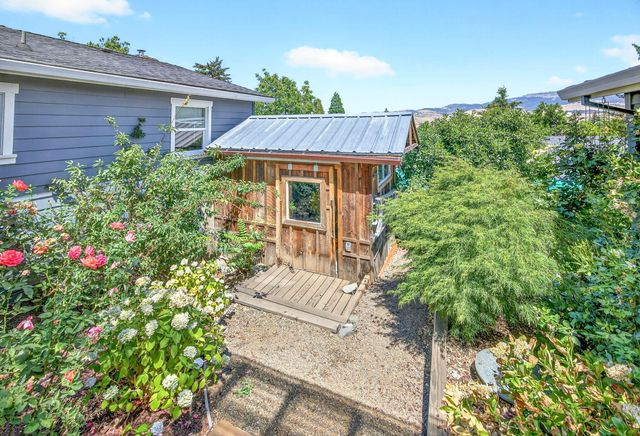 1108 Park Street, Ashland, OR 97520