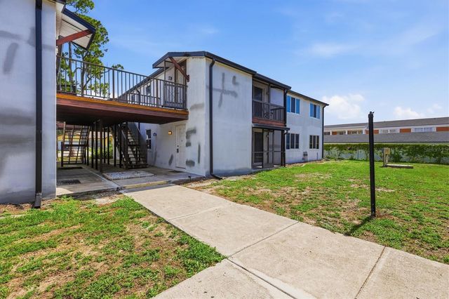 22291 WESTCHESTER BOULEVARD 302, Port Charlotte, FL 33952