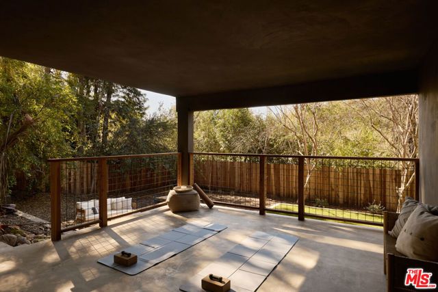 521 Fremont Drive, Pasadena, CA 91103