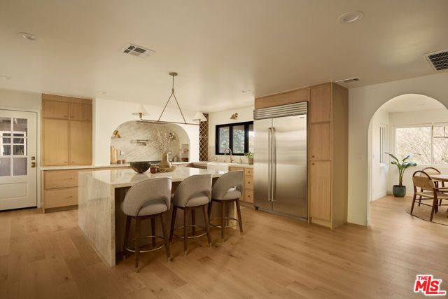 521 Fremont Drive, Pasadena, CA 91103