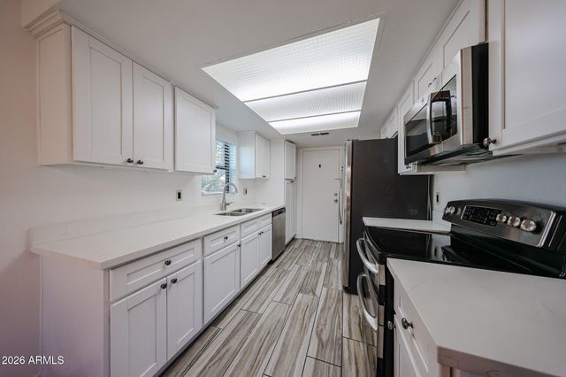 3830 W CRITTENDEN Lane, Phoenix, AZ 85019