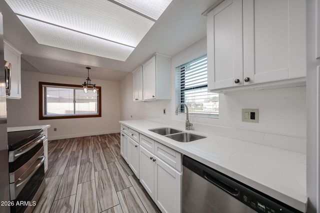 3830 W CRITTENDEN Lane, Phoenix, AZ 85019