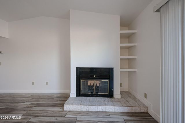 3830 W CRITTENDEN Lane, Phoenix, AZ 85019