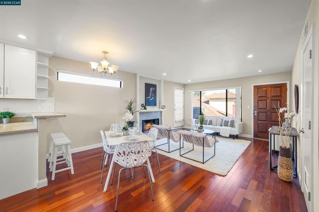 115 Hobart Ave E, San Mateo, CA 94402