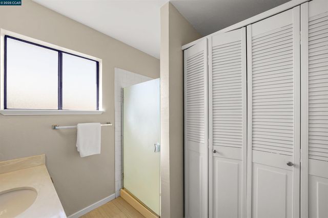 115 Hobart Ave E, San Mateo, CA 94402