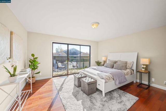 115 Hobart Ave E, San Mateo, CA 94402