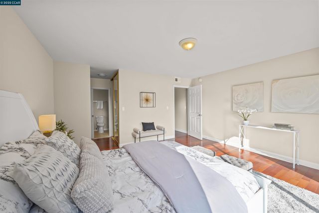 115 Hobart Ave E, San Mateo, CA 94402