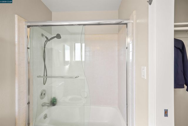 115 Hobart Ave E, San Mateo, CA 94402