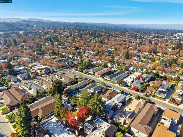 115 Hobart Ave E, San Mateo, CA 94402