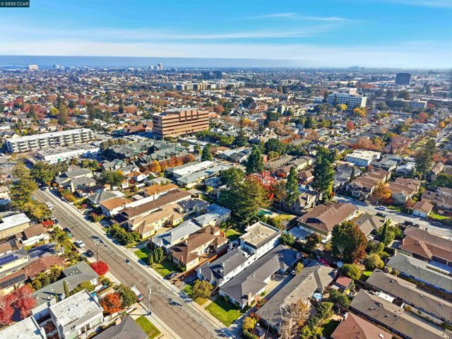 115 Hobart Ave E, San Mateo, CA 94402